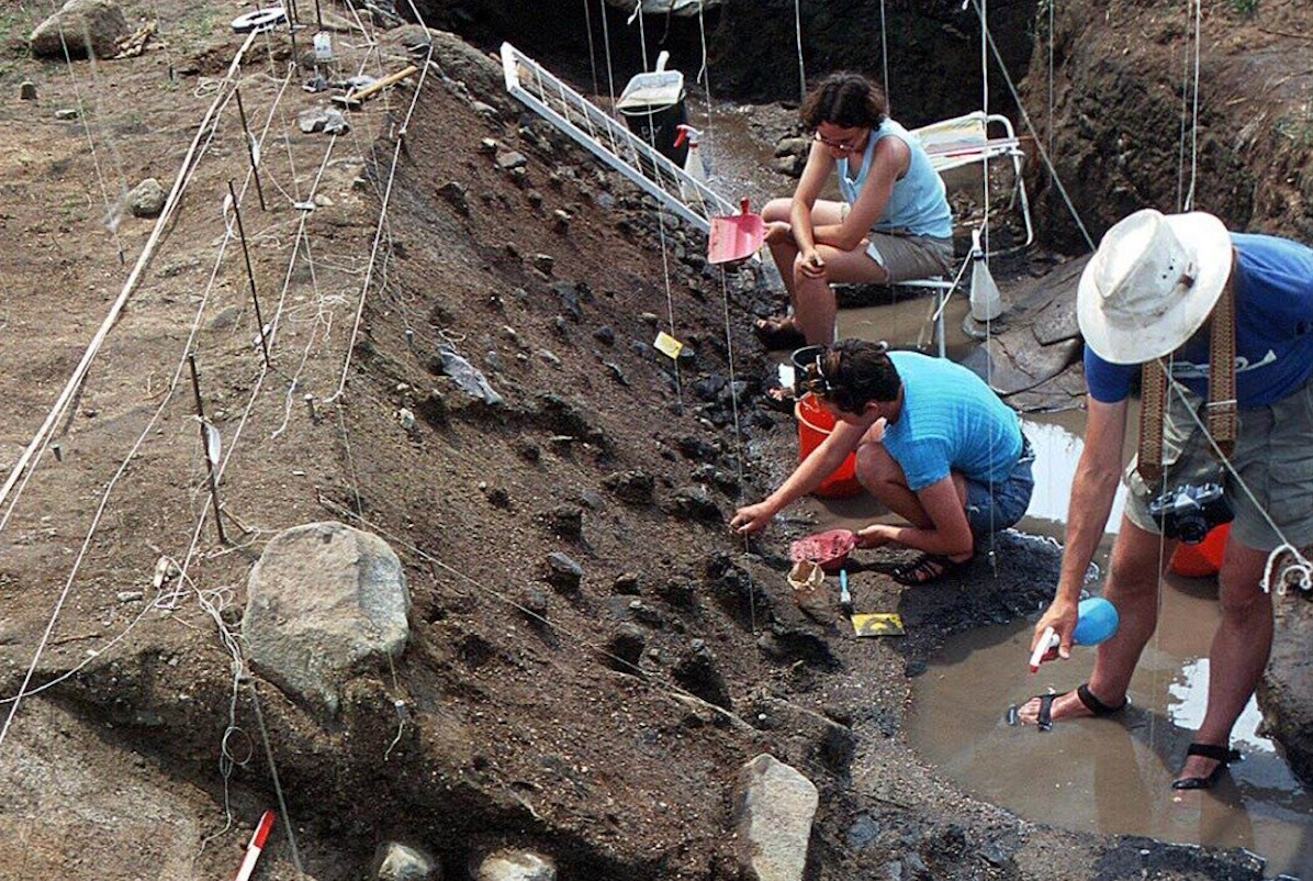 The excavation team hard at work at Gesher Benot Ya’akov